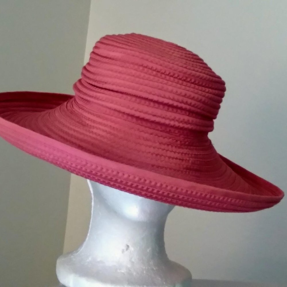 Chic Fuschia Packable Ribbon Hat